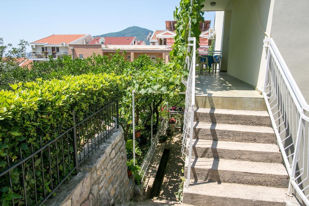 Lidia Apartments Будва Экстерьер фото